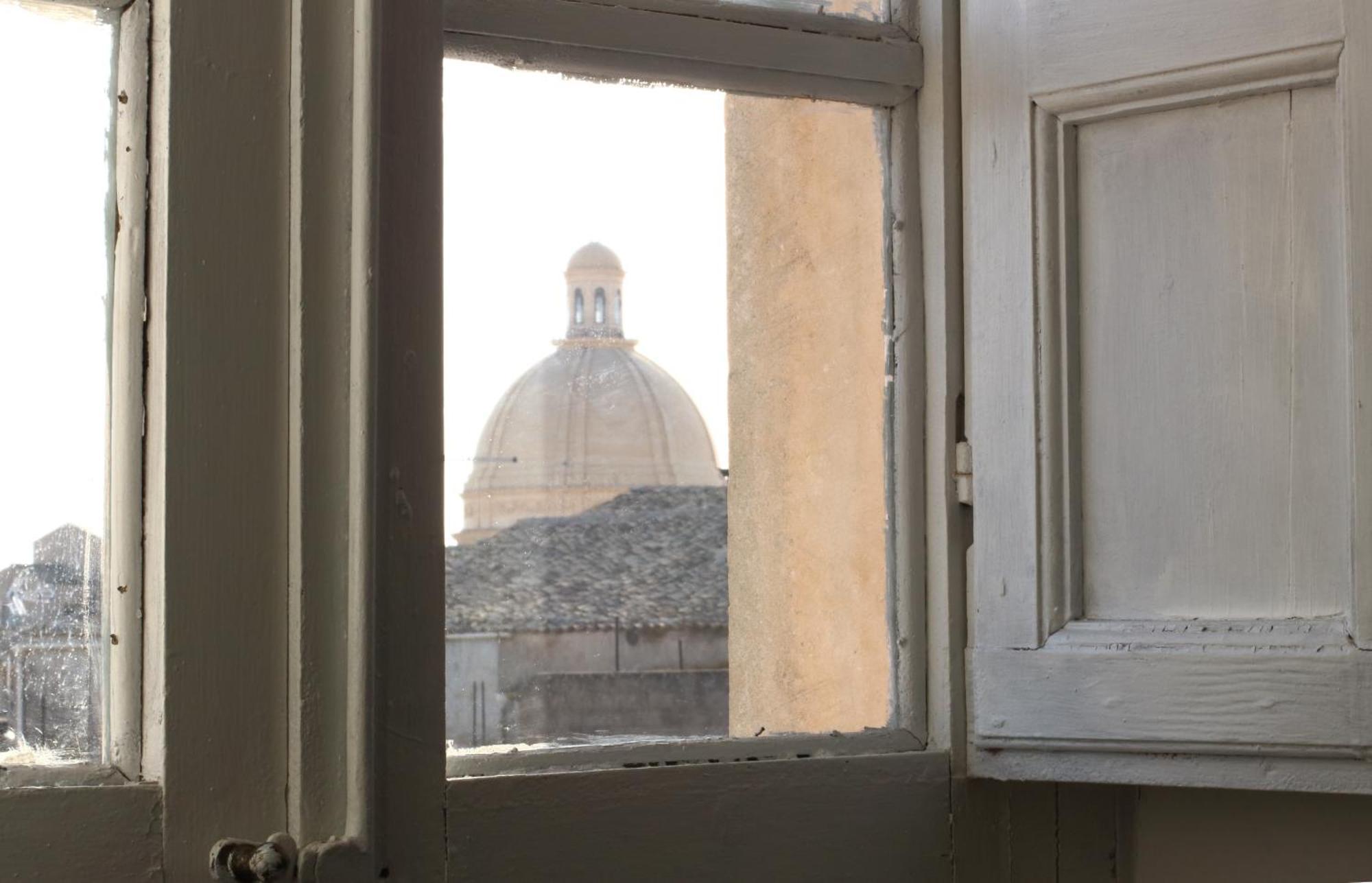 Melodia3 Suites Noto Rom bilde